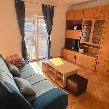 Klaudio Apartman *